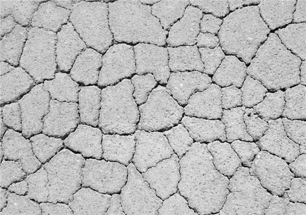 公路路面裂缝成因及修补材料灌缝胶贴缝带冷补料等